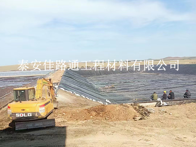 魚塘防滲土工膜外層損壞該如何應(yīng)對？
