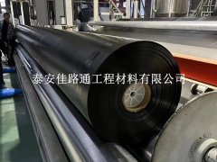 污水處理防滲膜運(yùn)輸技巧：安全高效，輕松啟程