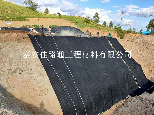 蓄水池防滲膜破損不用慌？這些修復(fù)技巧超實(shí)用